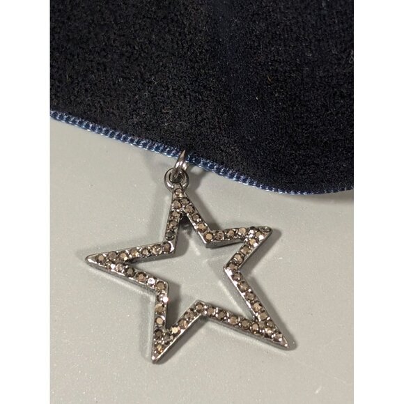 ZARA Blue Velvet Choker Necklace Rhinestone Star Charm Pendant Necklace 15 in - Picture 3 of 10